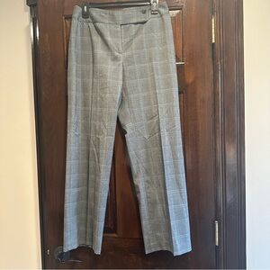 Plaid grey trousers​​